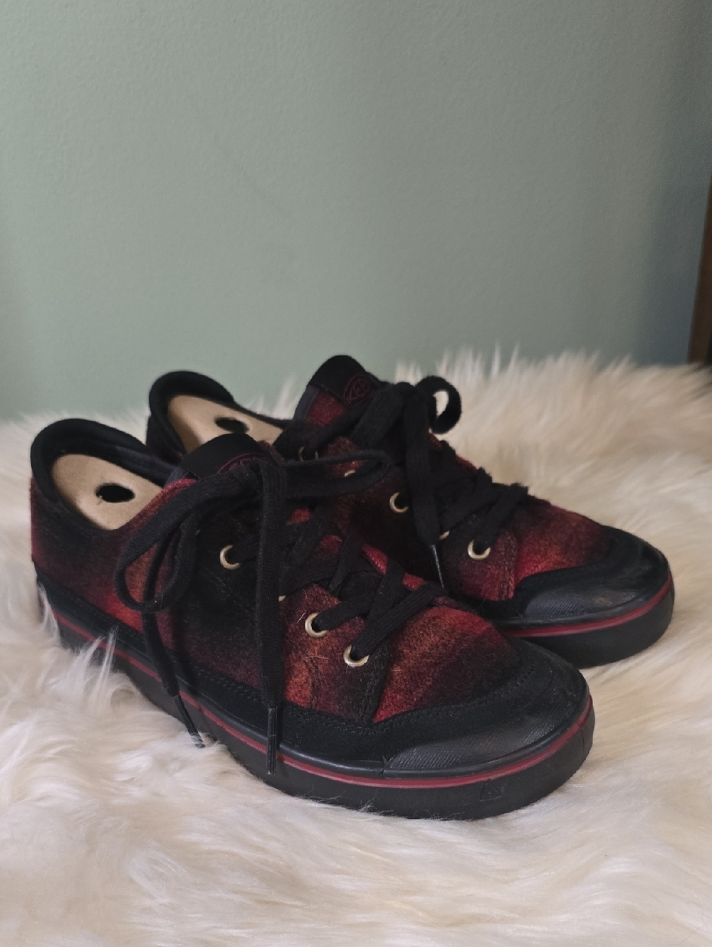 Keen Red Plaid Lowtops *Barely Touched*